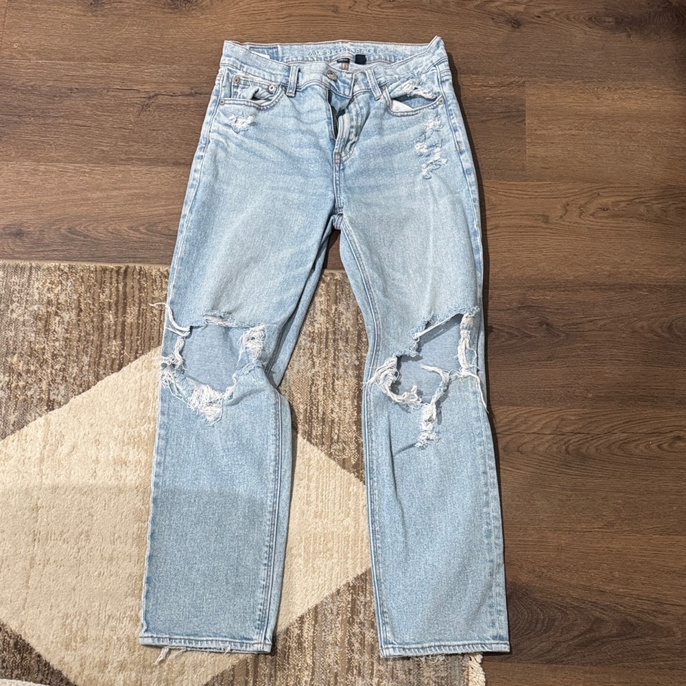 American Eagle Outfitters Light Blue Distressed Women's Straight Leg Jeans